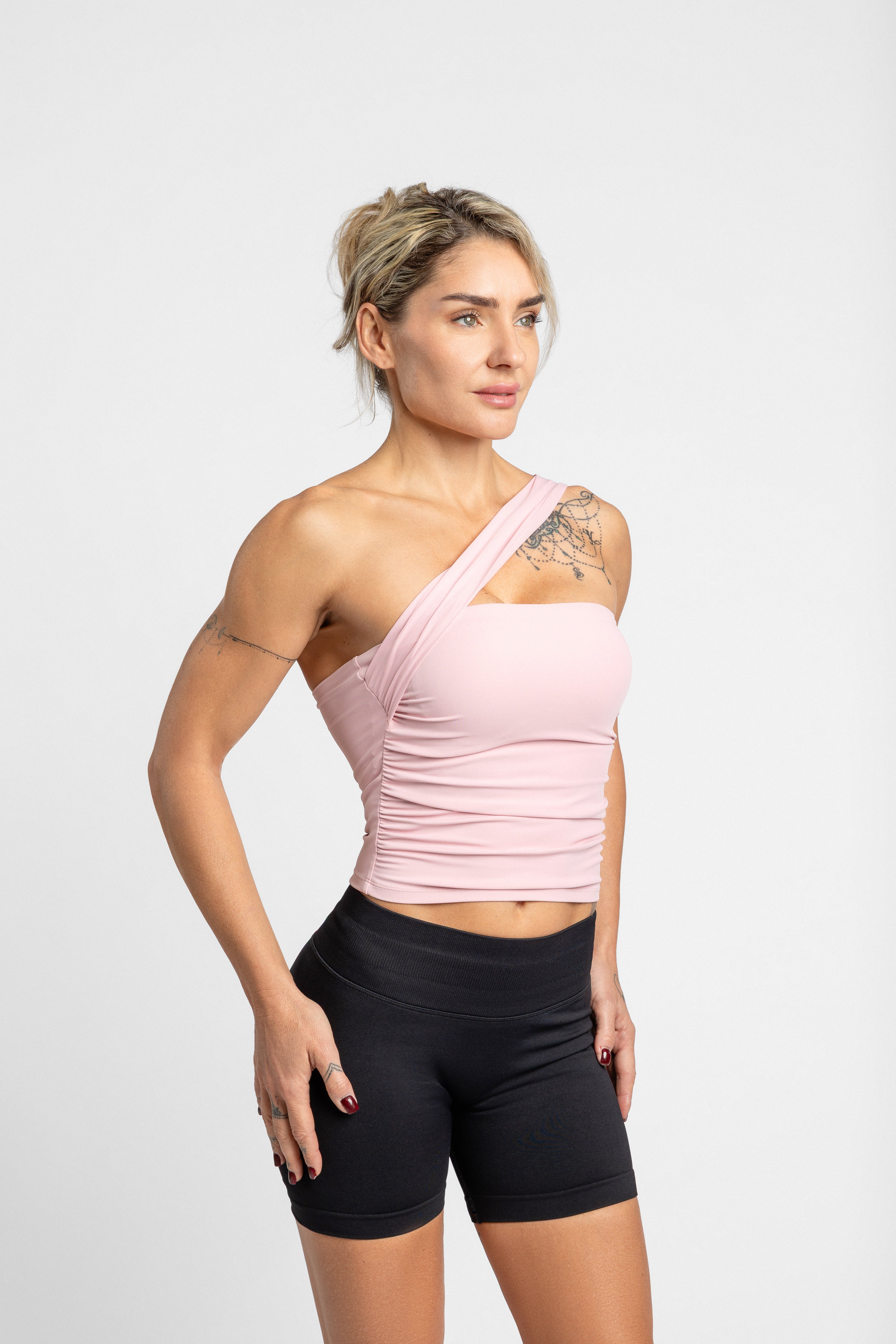 The All-Day Contour Seamless Short - Black