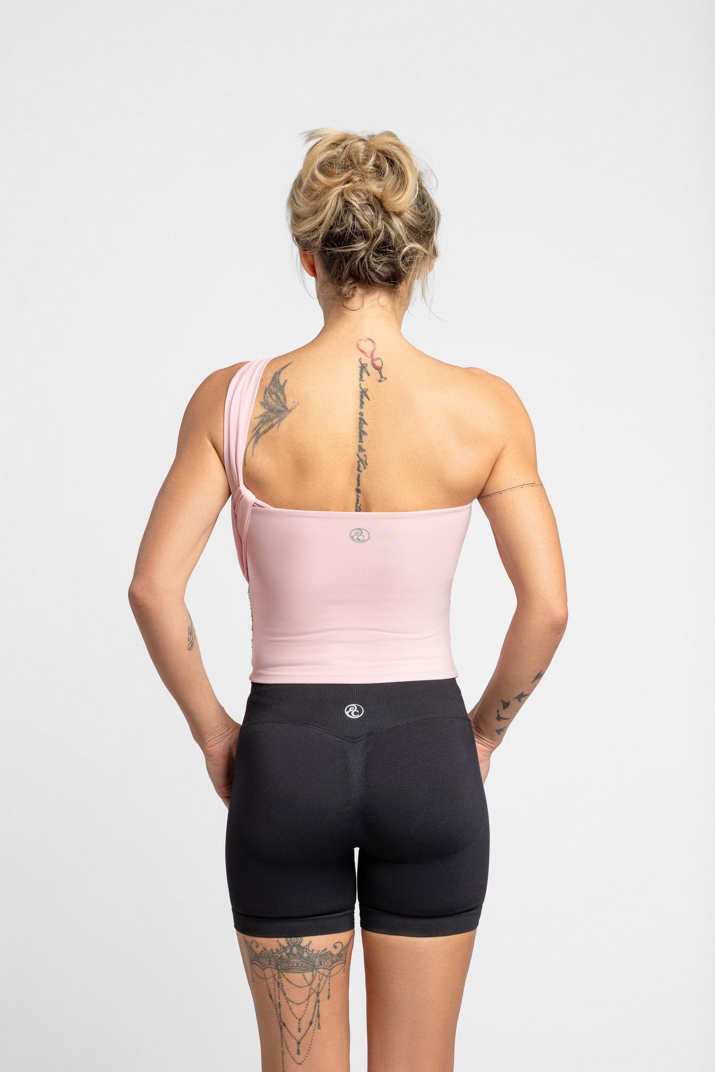 The All-Day Contour Seamless Short - Black