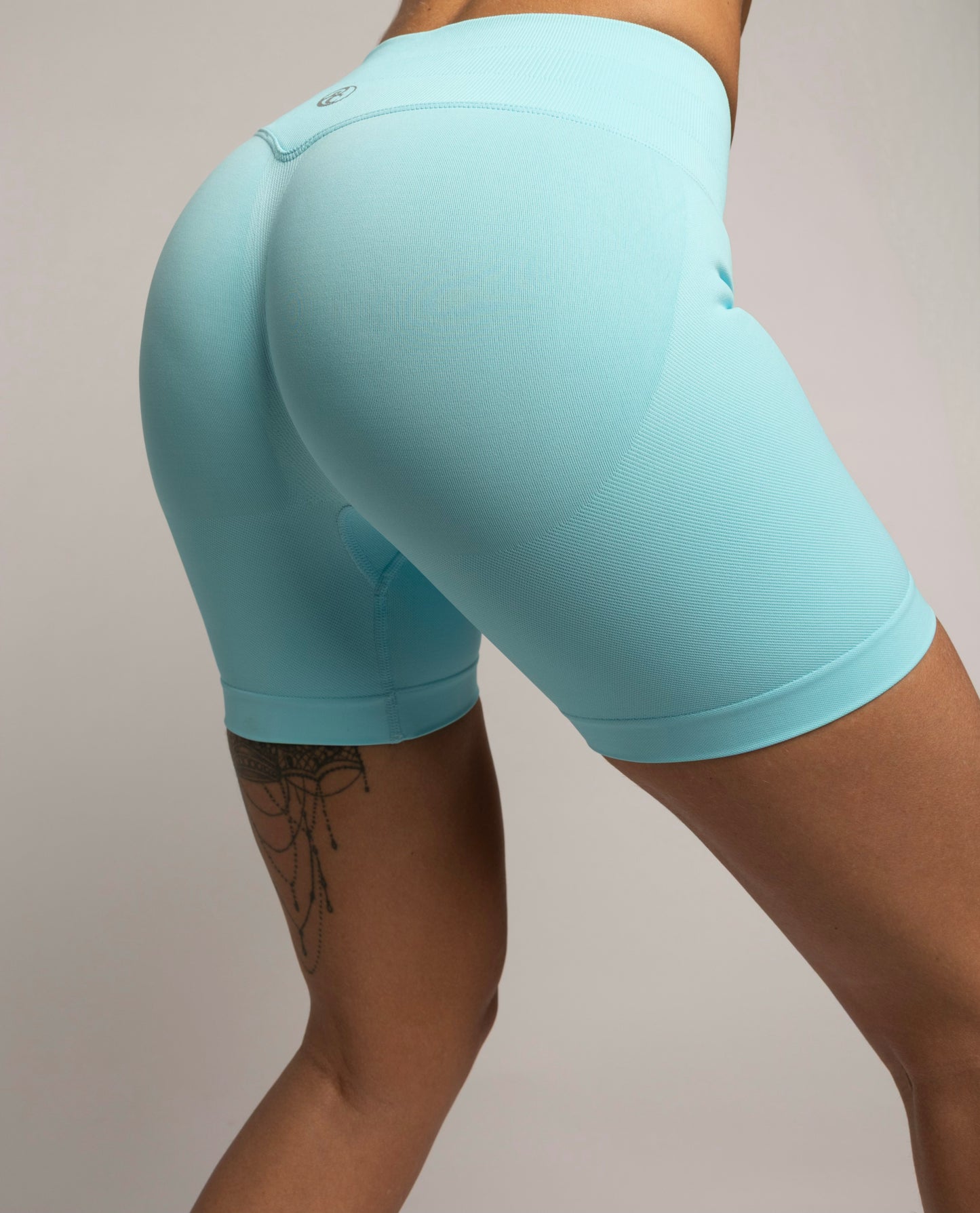 The All-Day Contour Seamless Short - Blue
